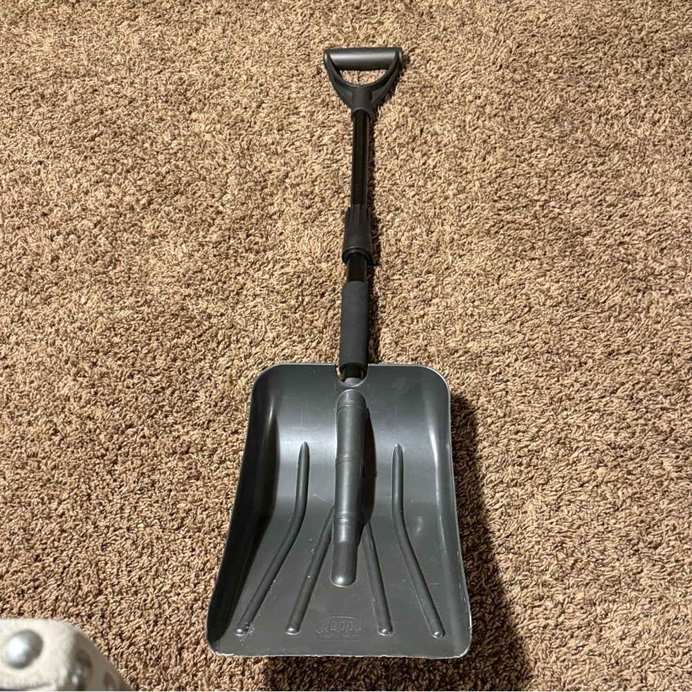 SubZero Snow Shovel with Extendable Handle